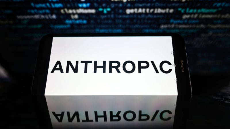 Бессент й Пауелл терміново зустрілись з банкірами після випуску нової ШІ-моделі від Anthropic