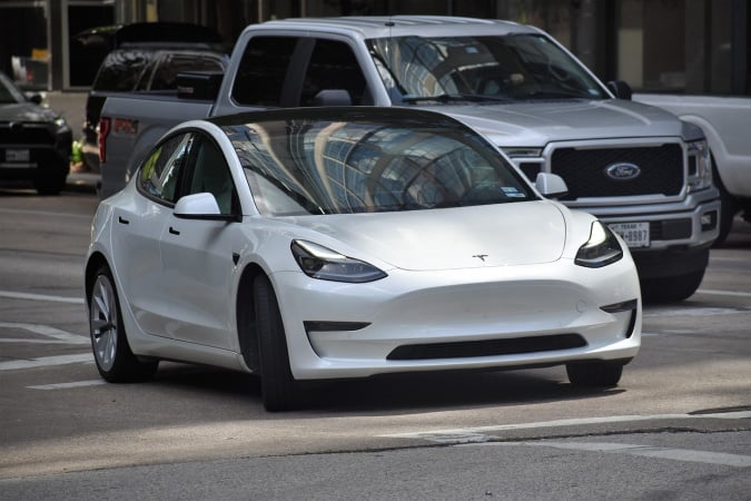 Нідерланди схвалили автопілот Tesla: це відкриває шлях до ринку ЄС