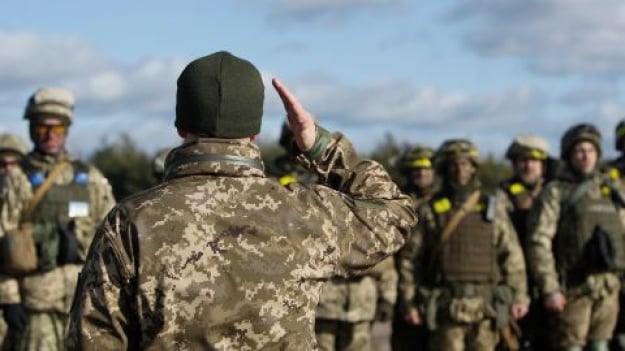 Зеленський ініціював продовження мобілізації та воєнного стану ще не 90 днів