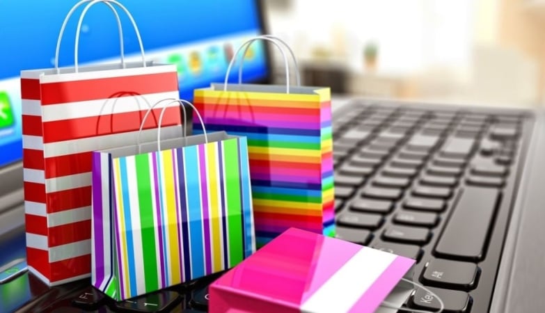Електроніка та fashion: що українці купували онлайн найчастіше у 2025 році