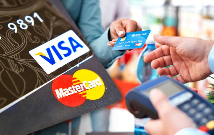 На Кубі припинили роботу Visa та Mastercard