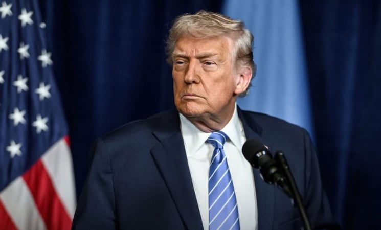 Трамп пропонує передати американцям частку в ШІ-гігантах