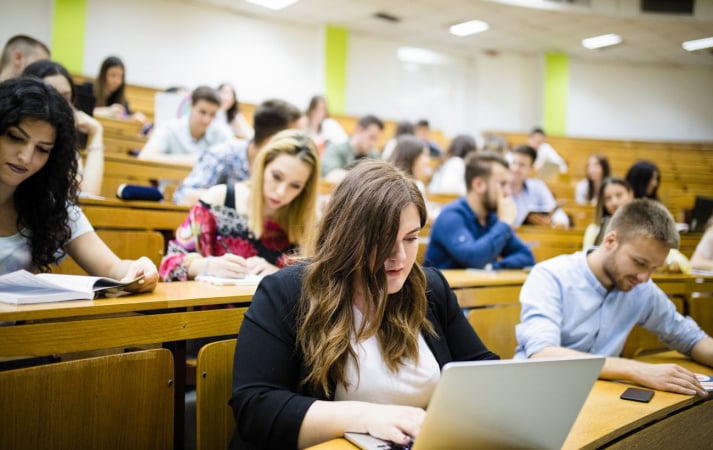 В Україні студентські стипендії зростуть удвічі: хто отримає більші виплати