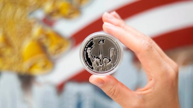 НБУ презентував лімітовану монету зі Статуєю Свободи та «Батьківщиною-матір’ю»