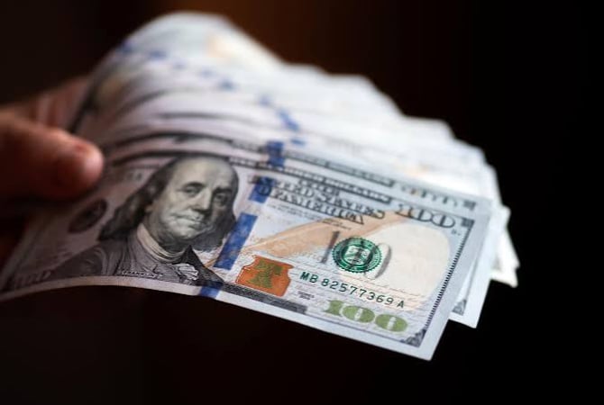 Курс валют 27 липня: скільки коштують долар і євро
