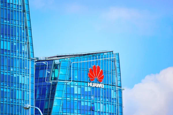 США проти Huawei: у Брукліні почався гучний суд над китайським техногігантом