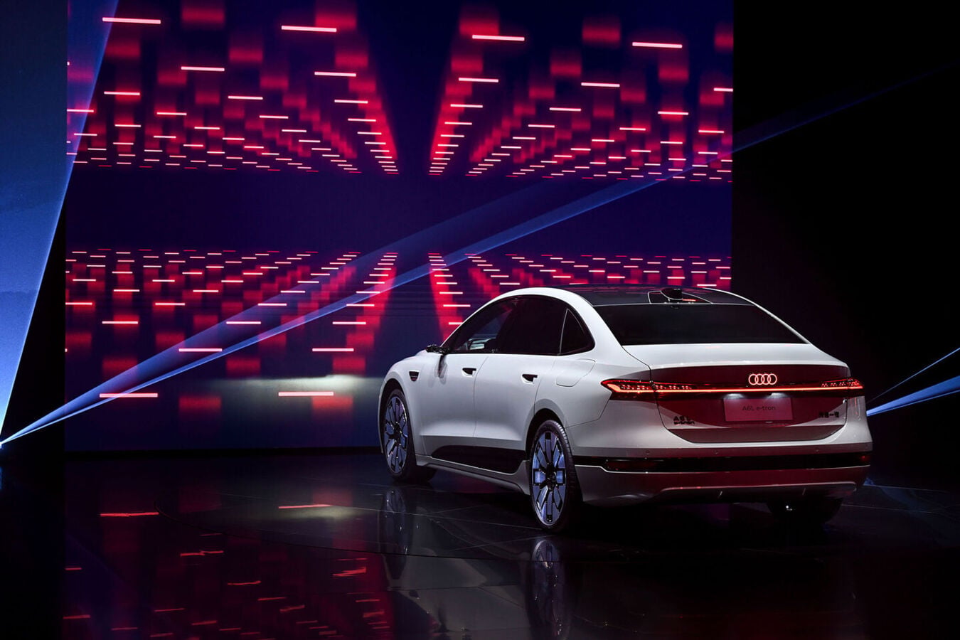 Audi бореться зі своїм брендом: чому китайські електромобілі намагаються не пустити до Німеччини