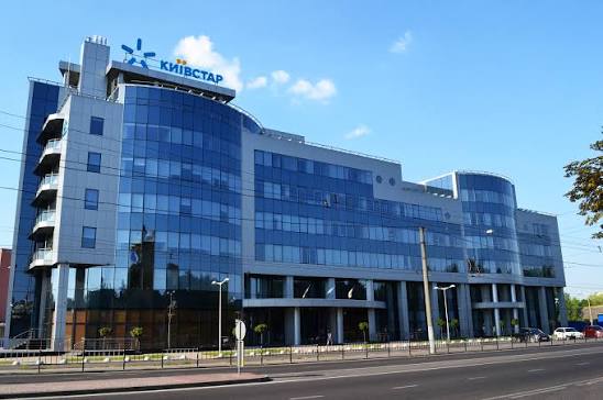 росія вдарила по головному офісу «Київстар»