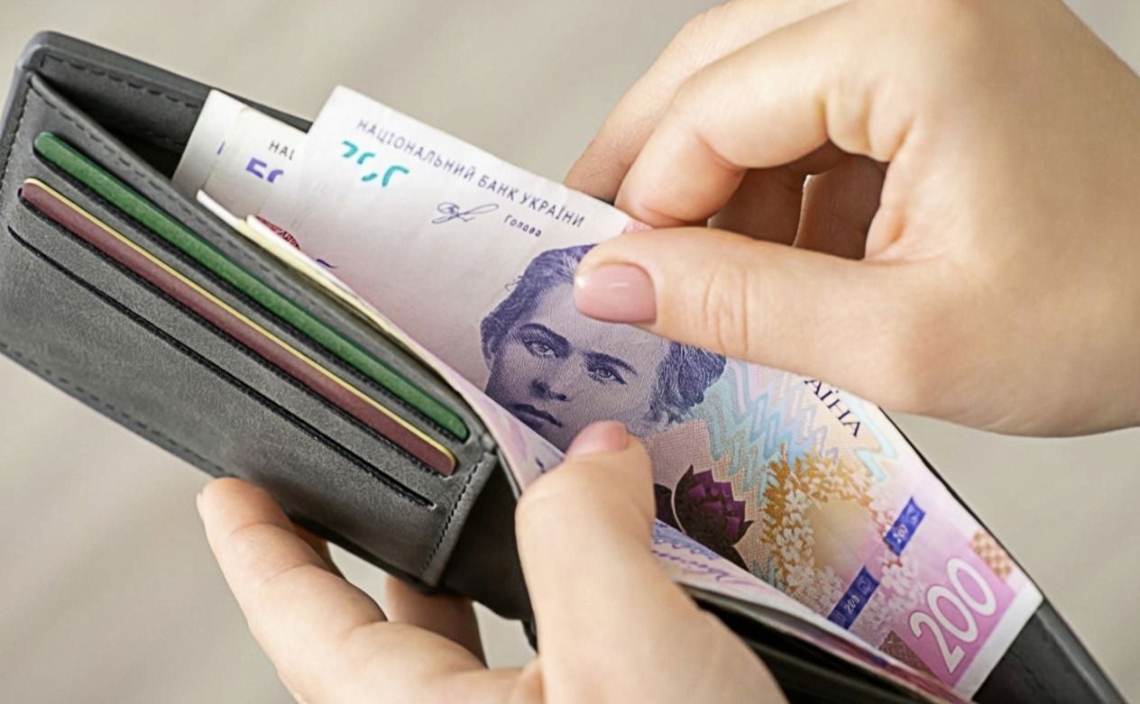 Після податків українці в середньому отримують зарплатню близько $550 на місяць