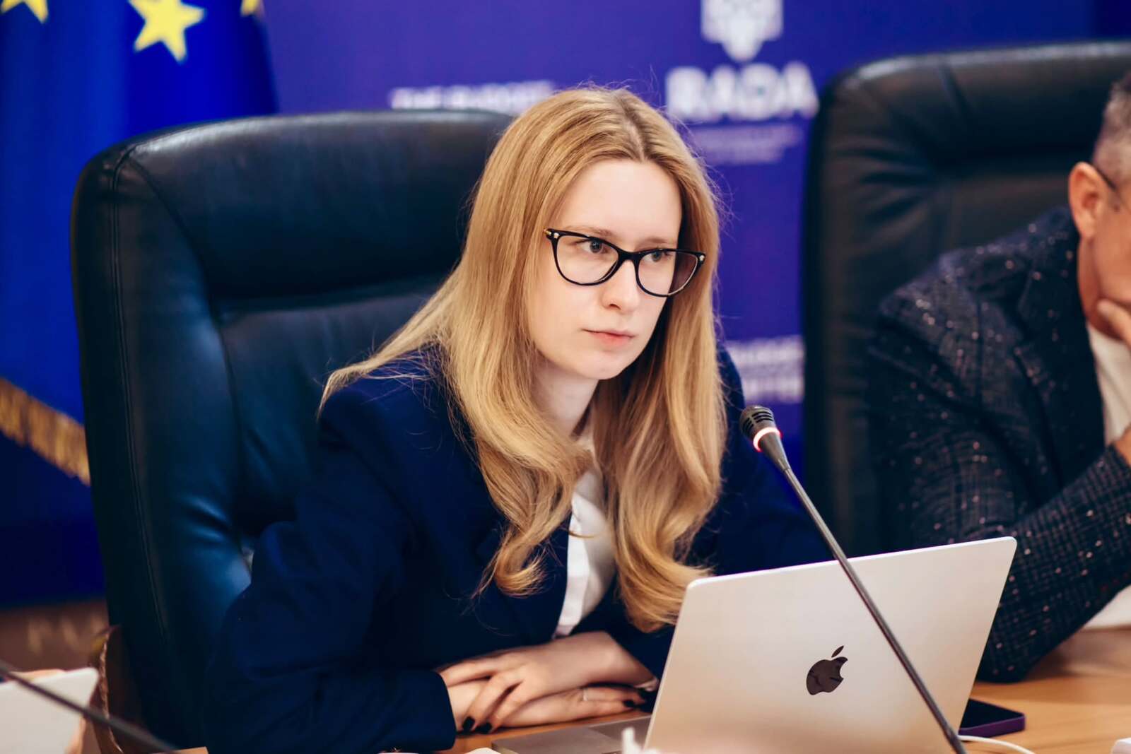 Мінус 50 млрд доходів і понад 20% видатків на обслуговування боргу: ситуація з бюджетом погіршується