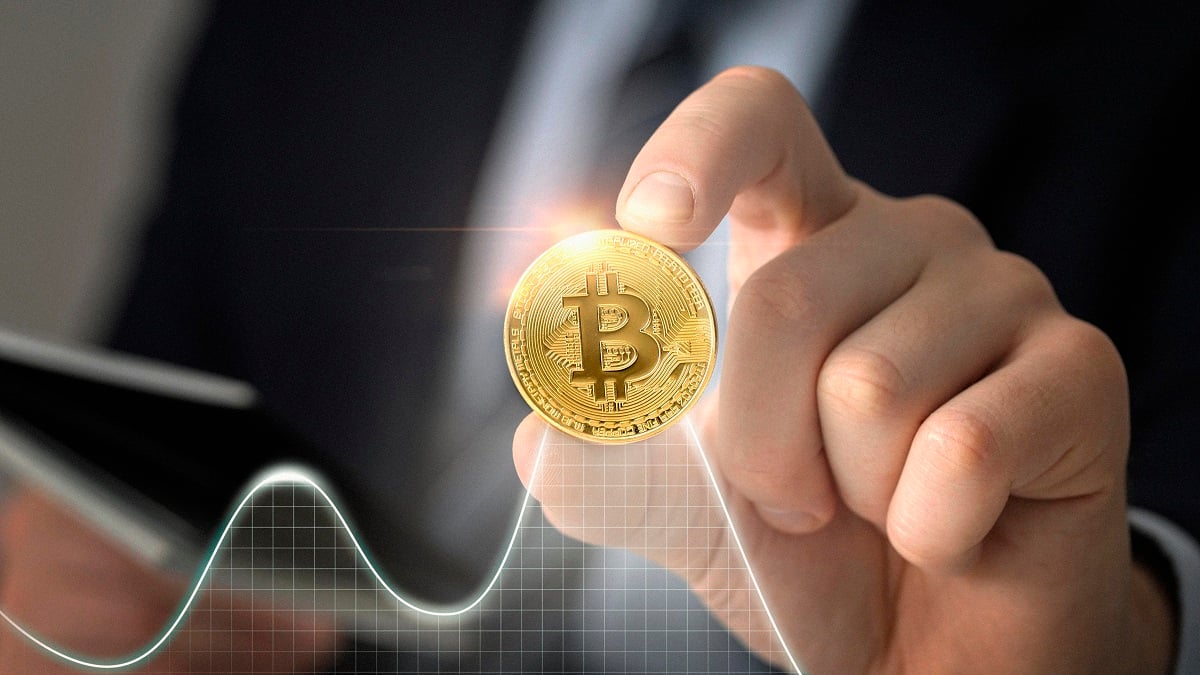 Bitcoin застряг у боковику, але кити виводять BTC з Binance і готують $30,5 млрд