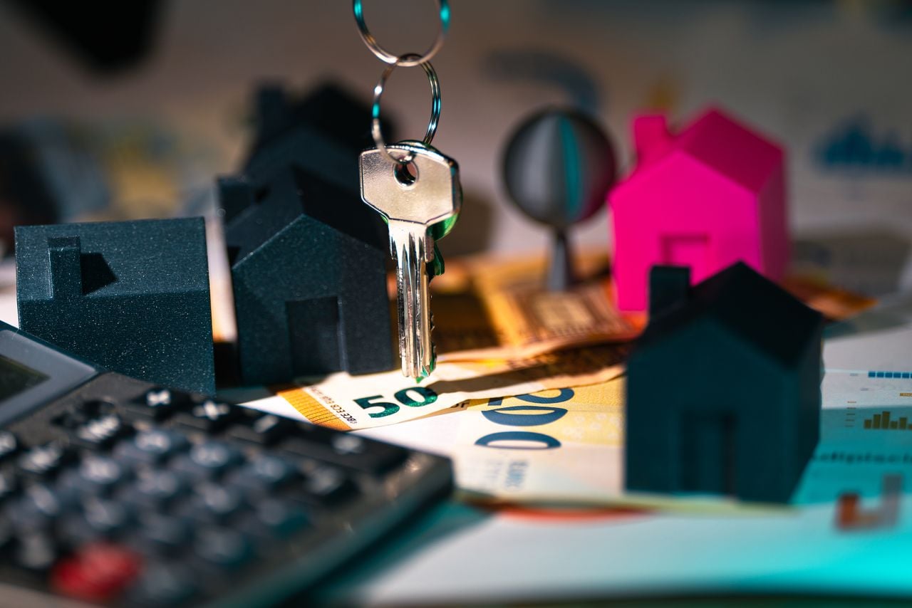 Роботодавець оплачує житло працівнику: які податки доведеться сплатити