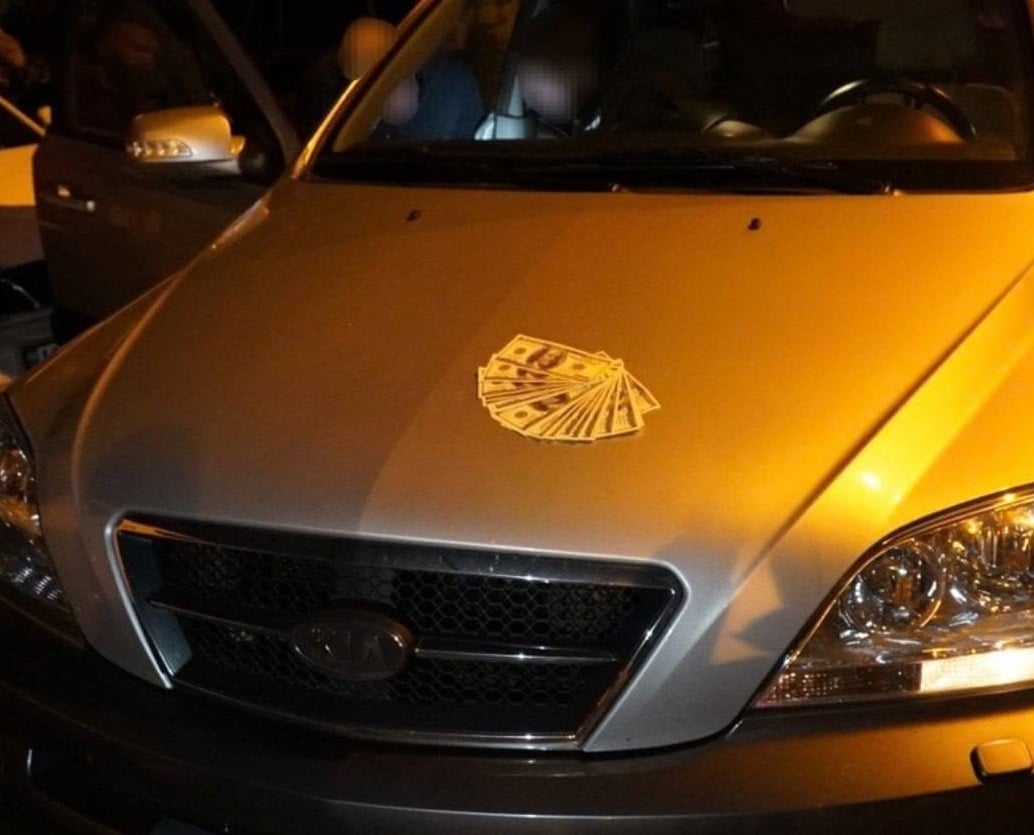 Автомобілі для ЗСУ продавали через OLX та AUTO.RIA: як працювала схема з 71 машиною
