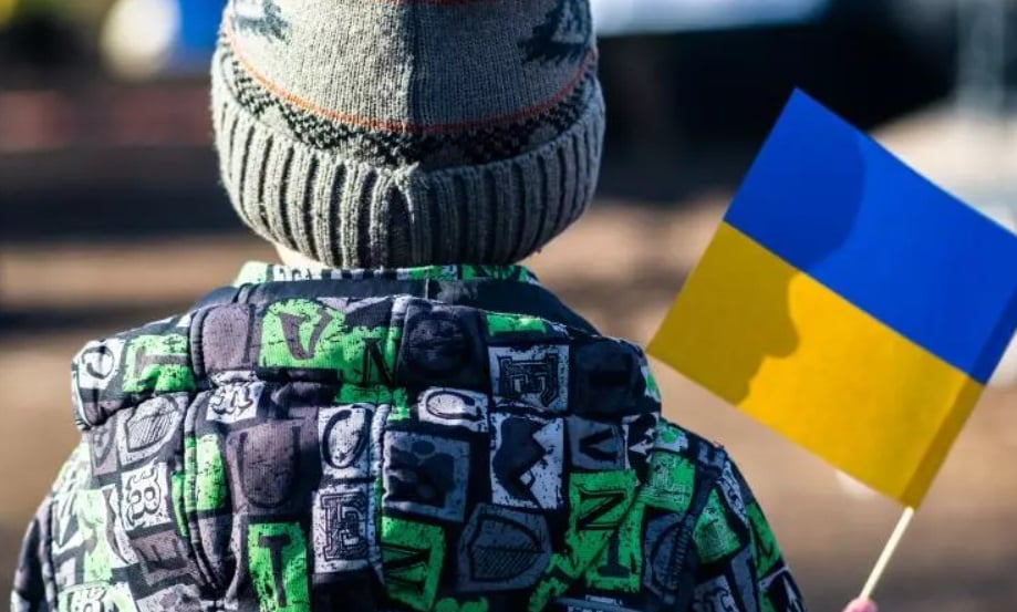 Дітям українців, які виїхали за кордон, видаватимуть сертифікати: хто зможе отримати